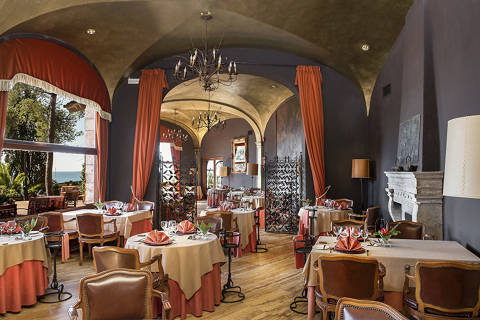 Изысканый Ресторан Barca d'Or